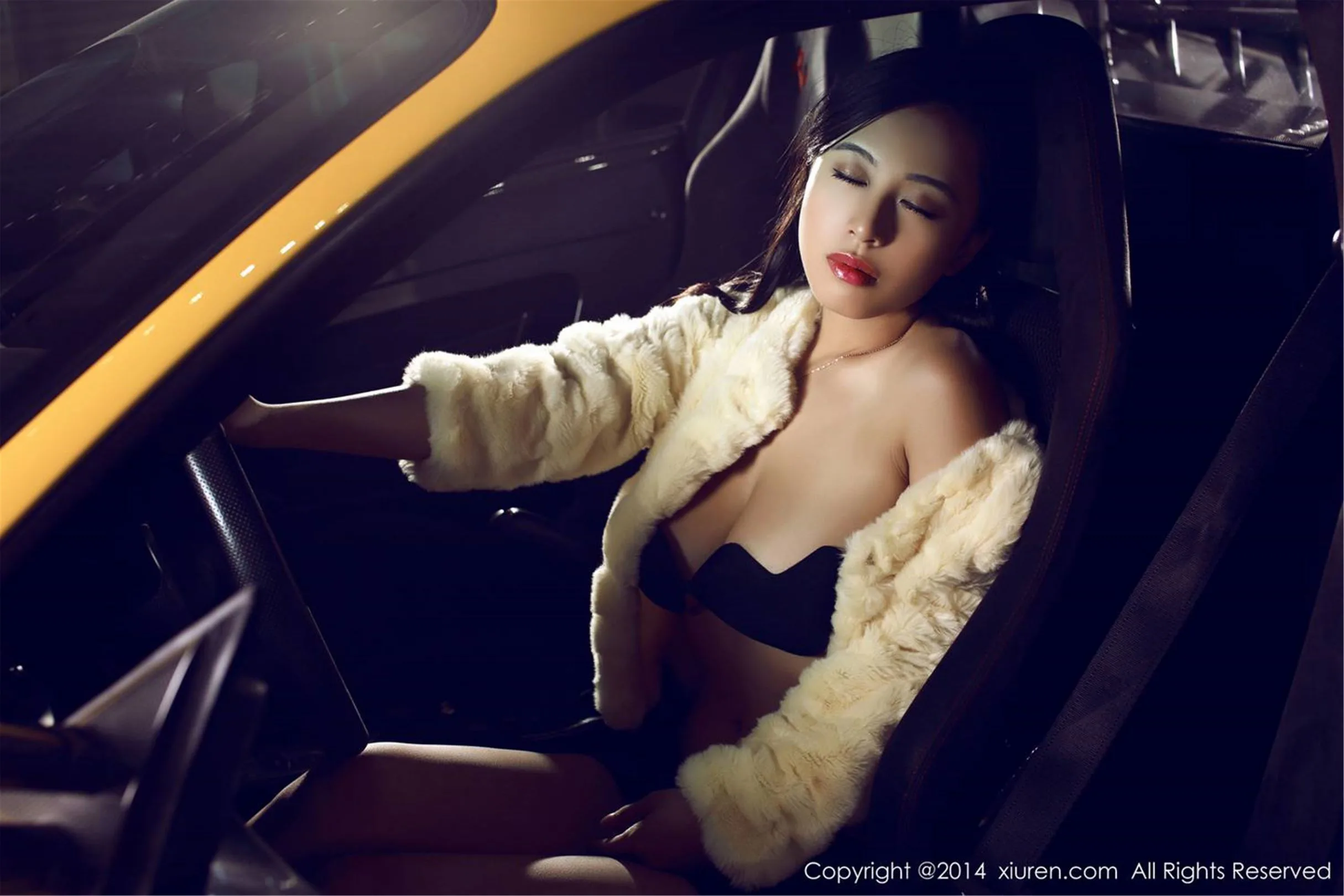 [XIUREN秀人网] Huang Ke (Christine) - Chụp ảnh riêng + Series xe hơi sang trọng - 45