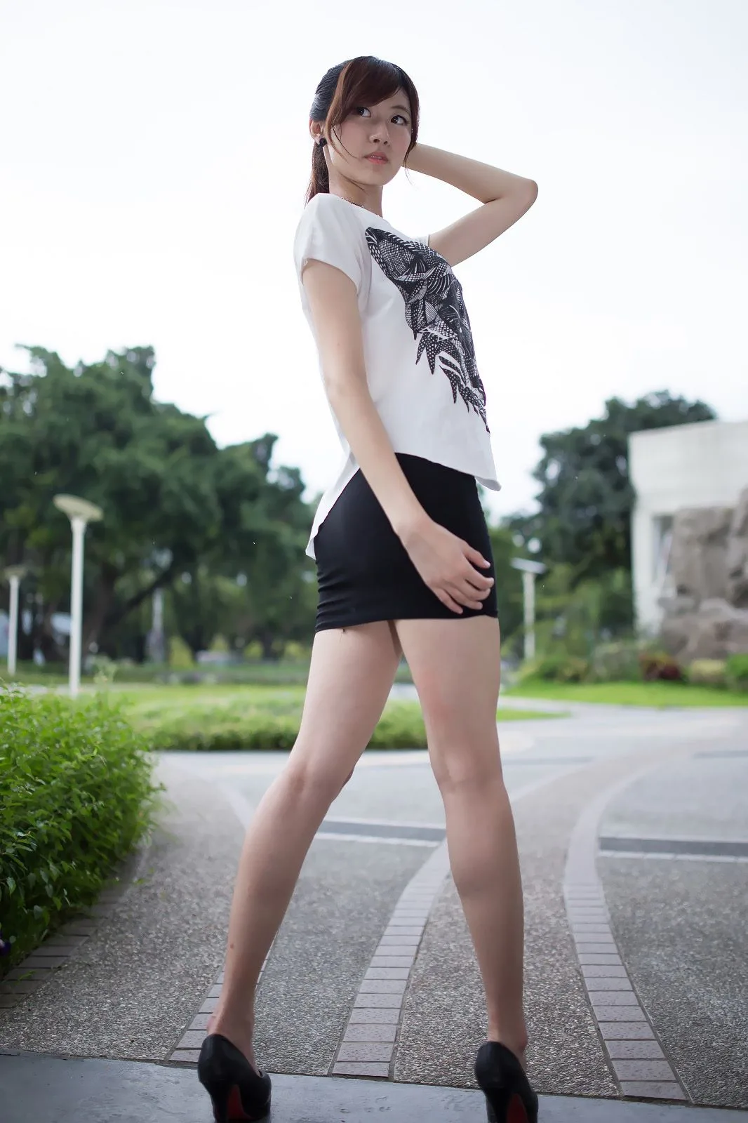 [Tập đặc biệt của Beautyleg] Nữ hoàng Queena - Buổi chụp ảnh tại công viên - 31
